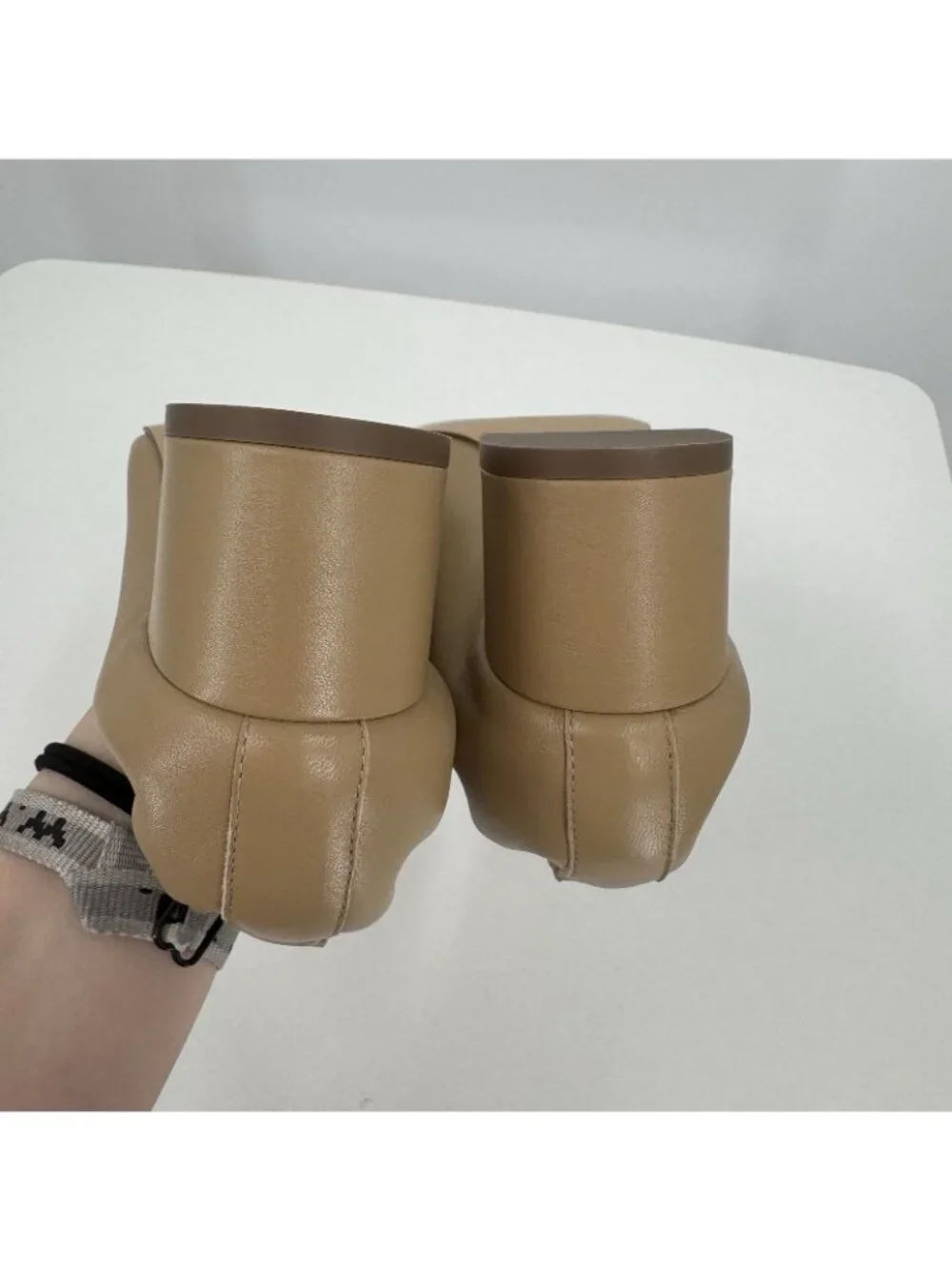 Everlane Italian Leather Day Heel Light Taupe 6 Women's Elastic Back Comfort